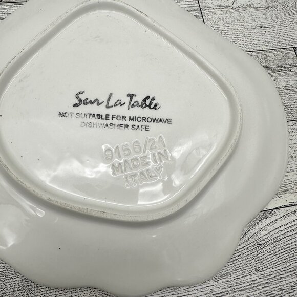 Sur La Table 8.25" Garlic Ceramic Set of 2 Luncheon Plates Made in Italy 9156/21 - Picture 7 of 7